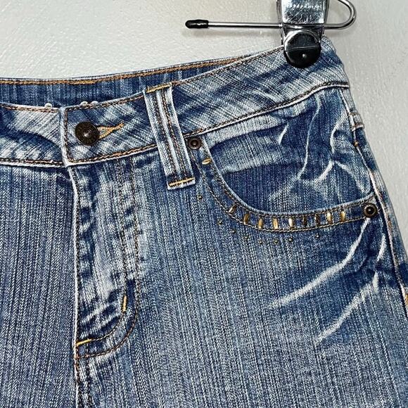 LA Blues Capris Size 6 Embellished Blue Jeans Denim Y2K Button Flap Pockets Crop - Picture 4 of 13